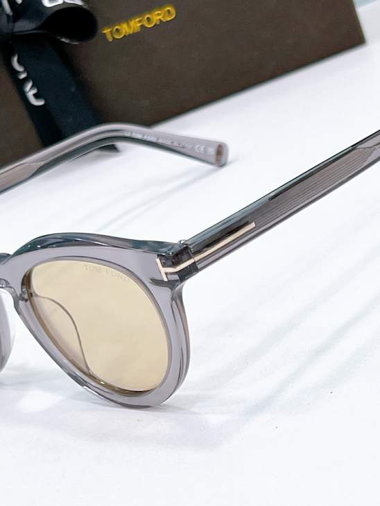 Picture of Tom Ford Sunglasses _SKUfw79566646fw